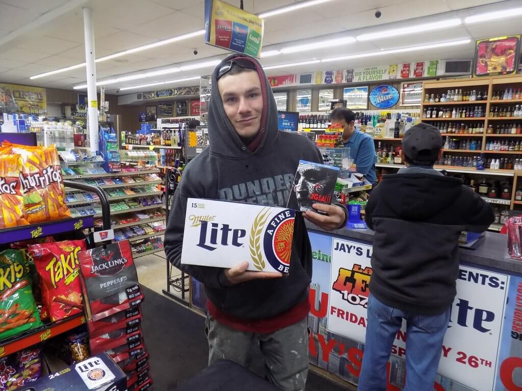 La Ley con Miller Lite en Jays Liquors 12618 • La Ley 107.9 FM